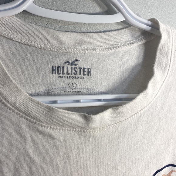 Super comfortable while long sleeve and size small - Picture 3 of 3